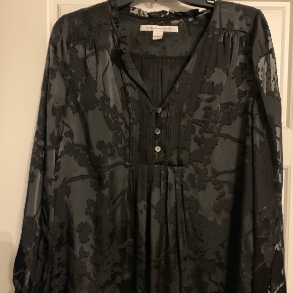 Black DVF blouse with sheer sleeves - Picture 3 of 8